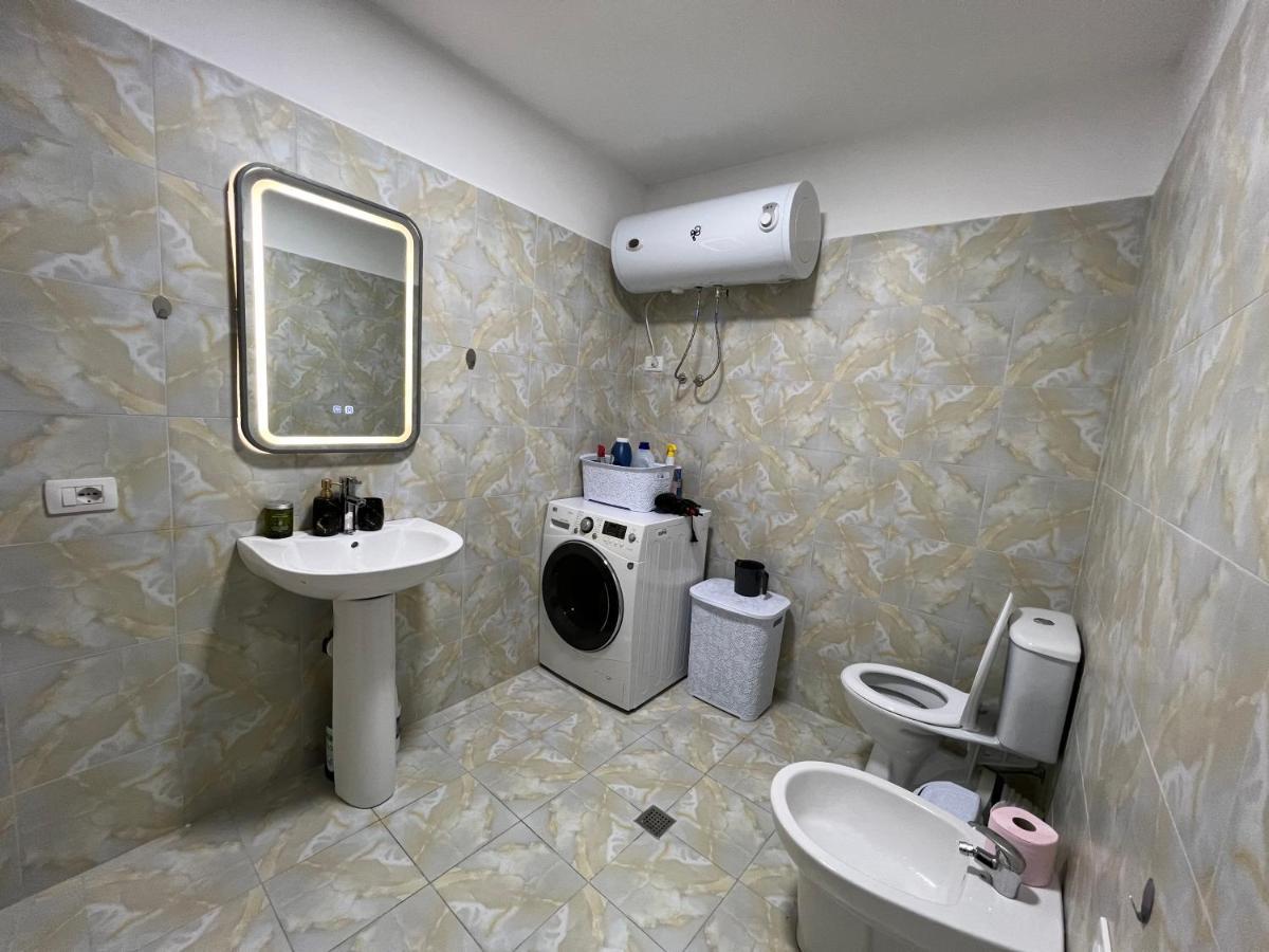 Apartamento Lift @Vollga With Bbq And Patio Durrës Exterior foto
